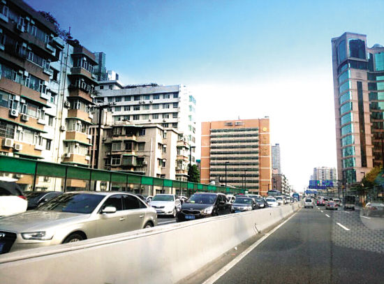 别再让“政府拖账”伤了民心_时事政治_中公教育网：kycom(图1)