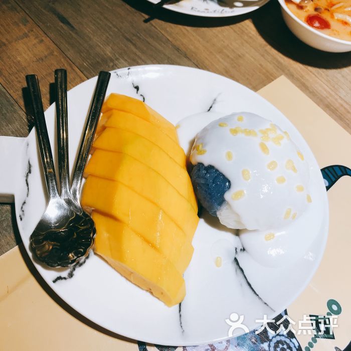 ‘ky.com’现在羊多少钱一只？农村养羊好不好？养50只羊的成本与利润(图1)