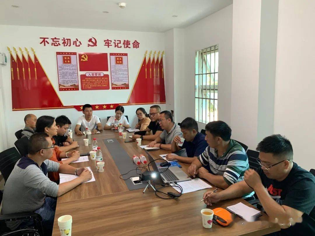 
云县签订“政校企”三方互助协议书  助力高校结业生就业创：kycom(图2)